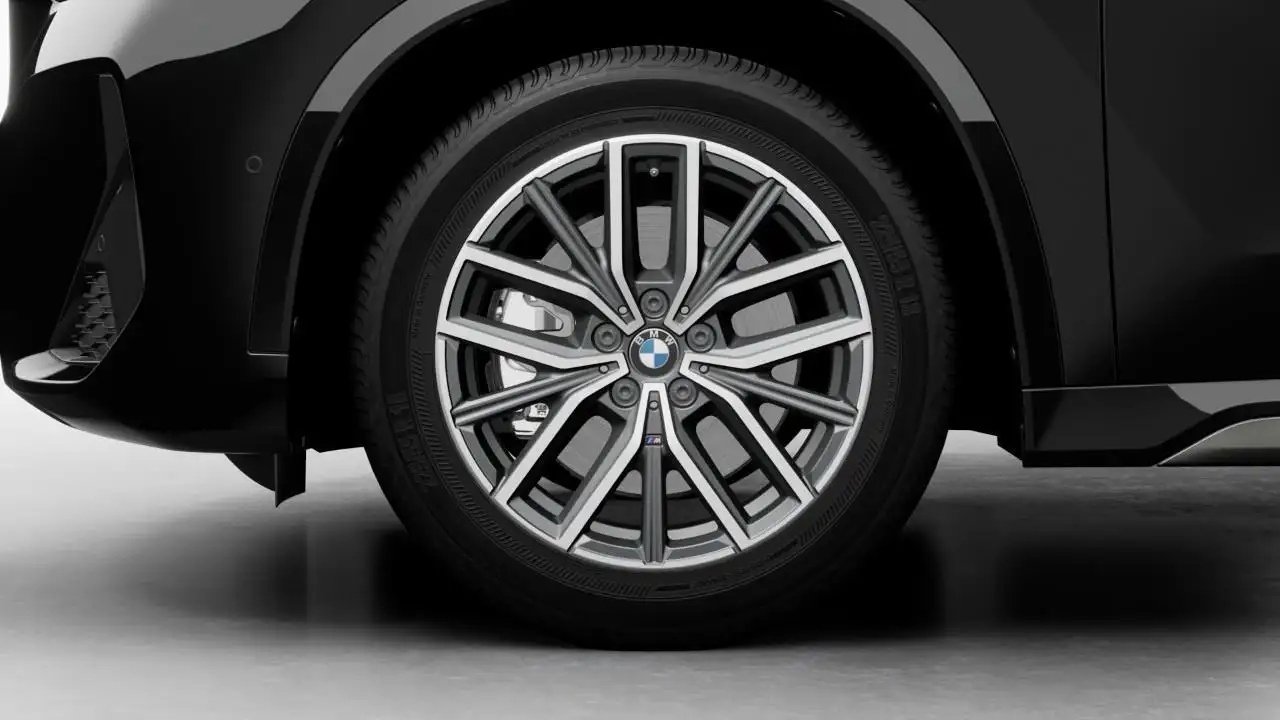 BMW X1 photo BMW X1