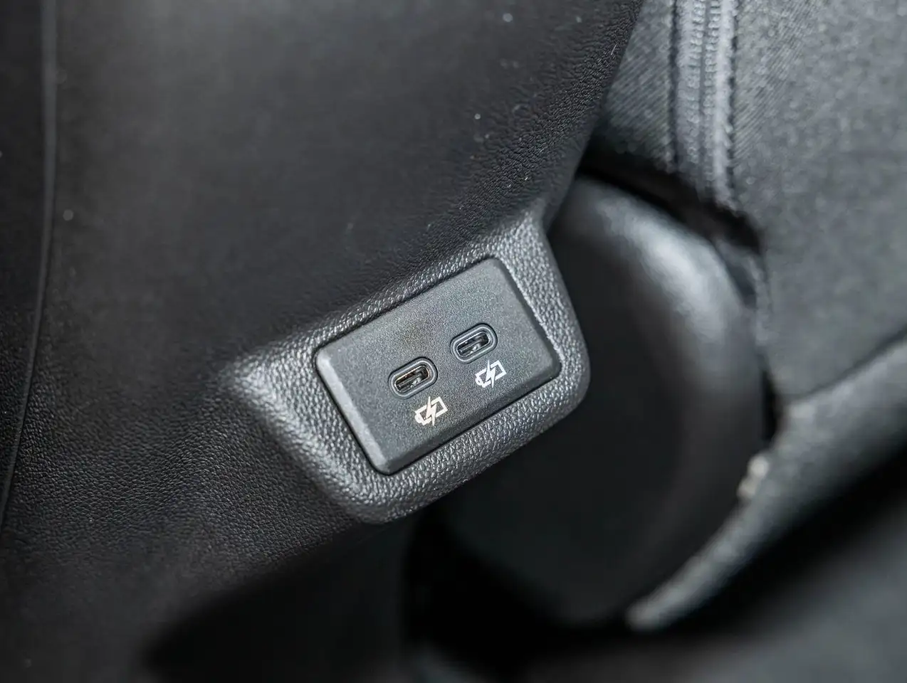 Chevrolet Bolt photo Chevrolet Bolt