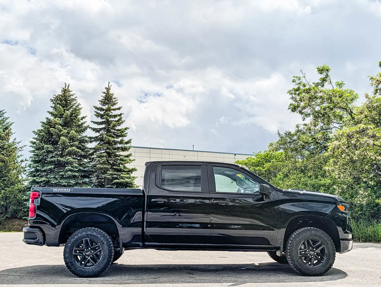 Chevrolet Silverado 1500 photo Chevrolet Silverado 1500
