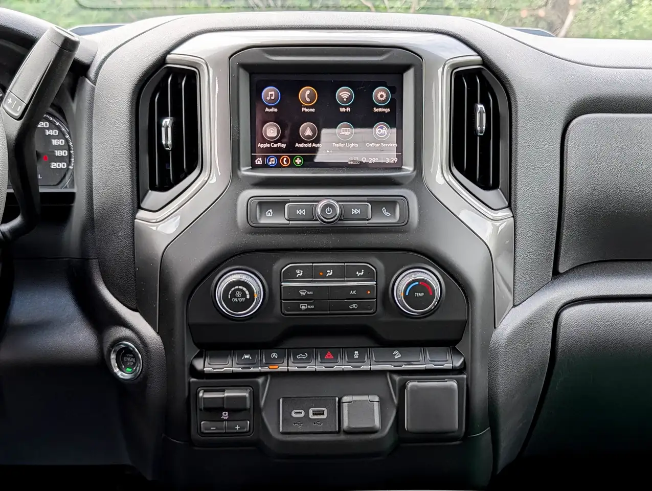 Chevrolet Silverado 1500 photo Chevrolet Silverado 1500