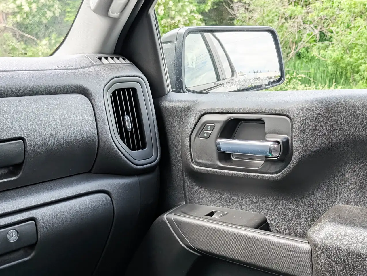 Chevrolet Silverado 1500 photo Chevrolet Silverado 1500