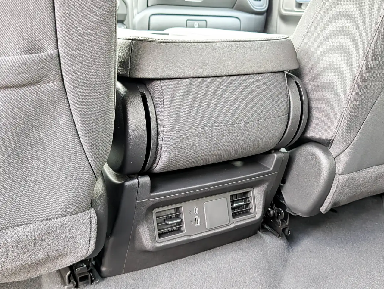 Chevrolet Silverado 1500 photo Chevrolet Silverado 1500