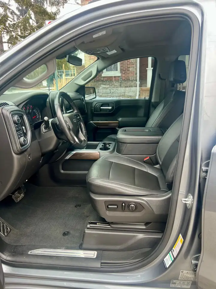 Chevrolet Silverado 1500 photo Chevrolet Silverado 1500