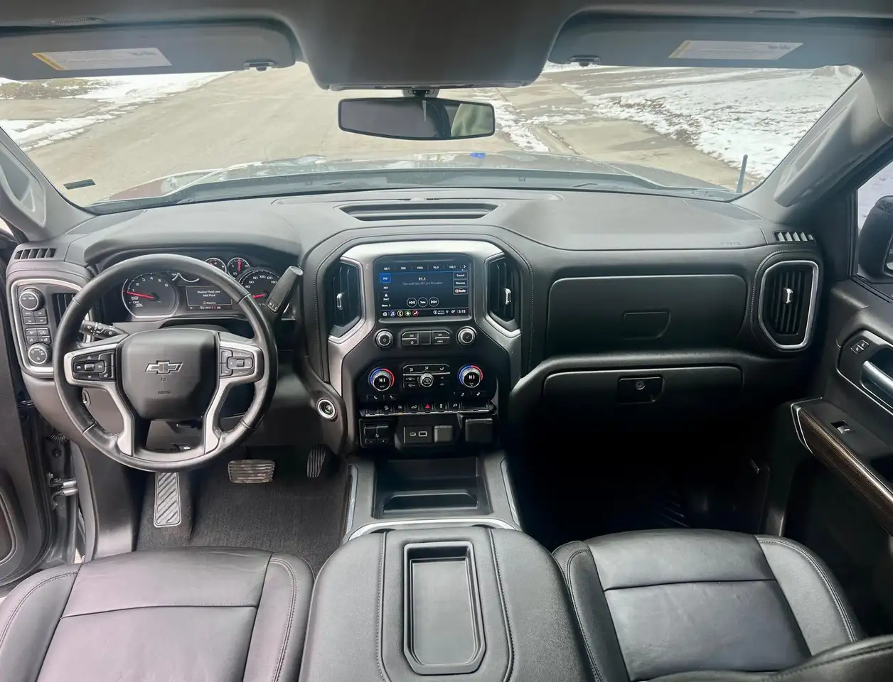 Chevrolet Silverado 1500 photo Chevrolet Silverado 1500