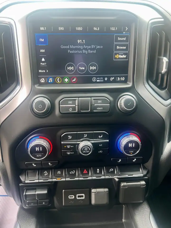 Chevrolet Silverado 1500 photo Chevrolet Silverado 1500