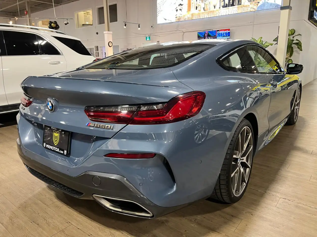 BMW 8 Series photo BMW 8 Series
