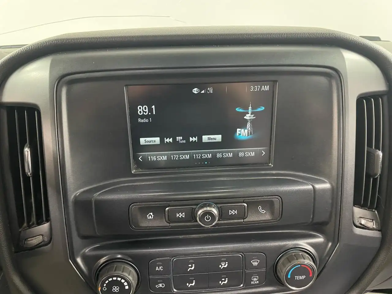 Chevrolet Silverado 1500 снимка Chevrolet Silverado 1500