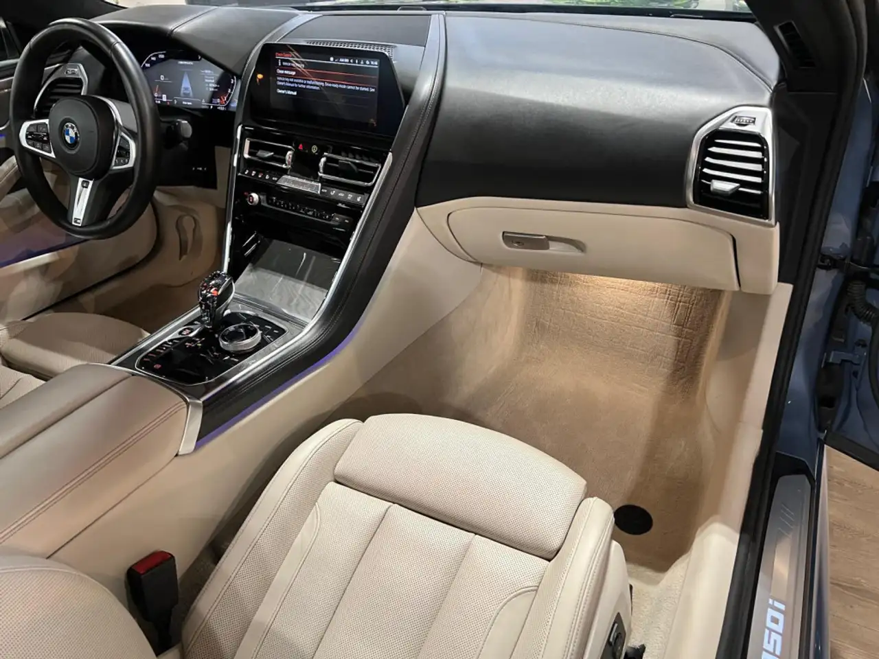 BMW 8 Series photo BMW 8 Series
