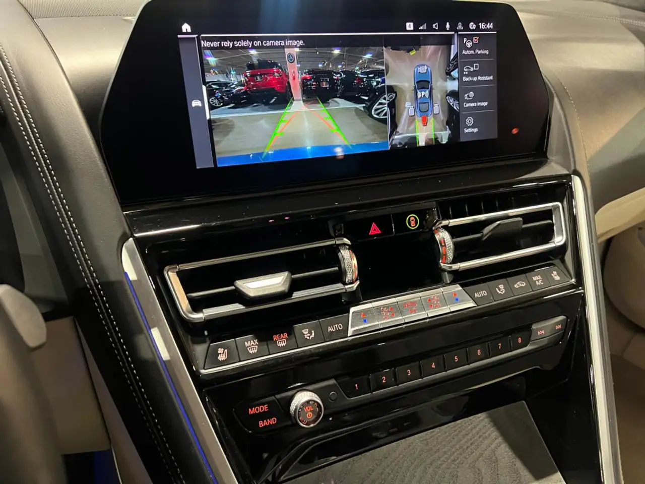 BMW 8 Series photo BMW 8 Series