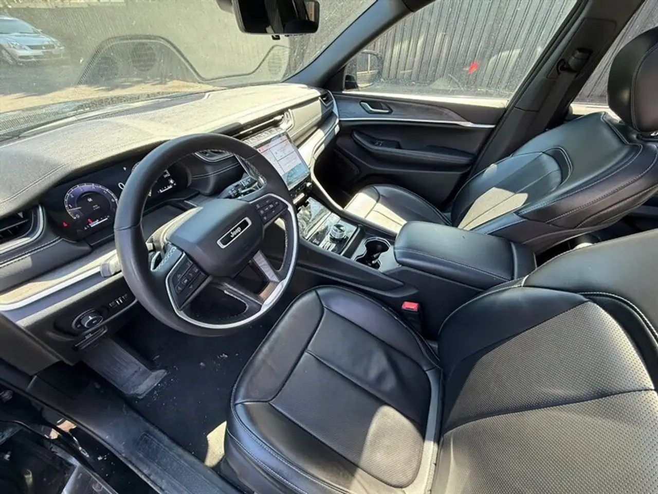 Jeep Grand Cherokee снимка Jeep Grand Cherokee