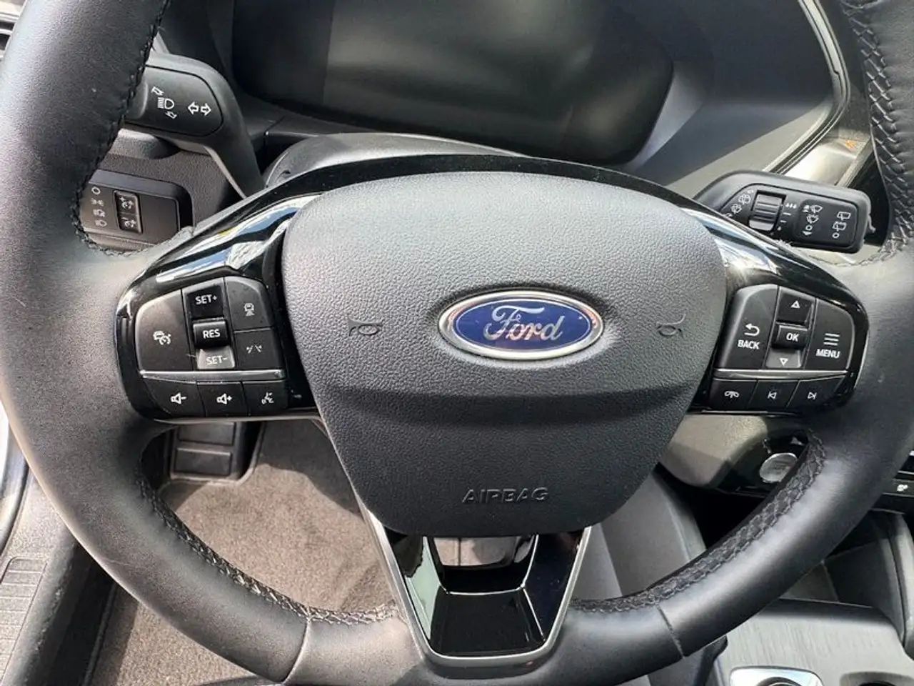 Ford Escape снимка Ford Escape