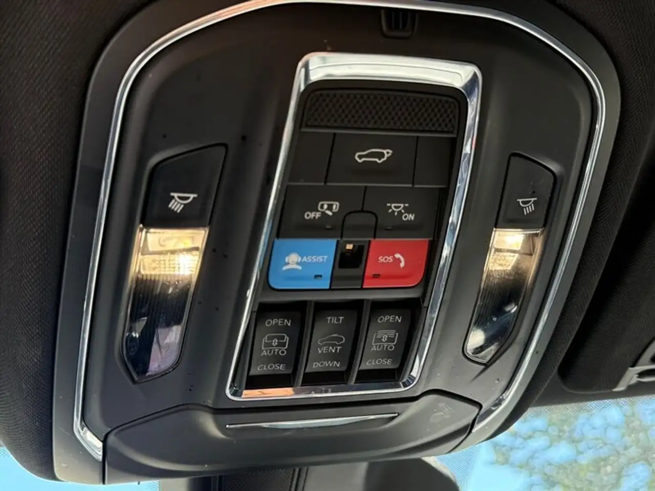 Jeep Grand Cherokee снимка Jeep Grand Cherokee