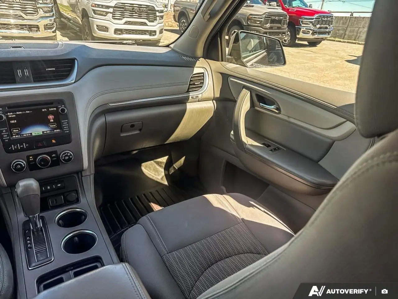 Chevrolet Traverse photo Chevrolet Traverse