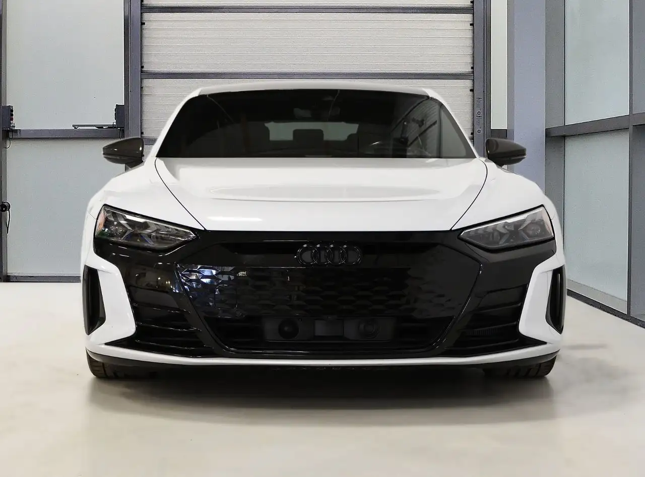 Audi RS e-tron GT photo Audi RS e-tron GT