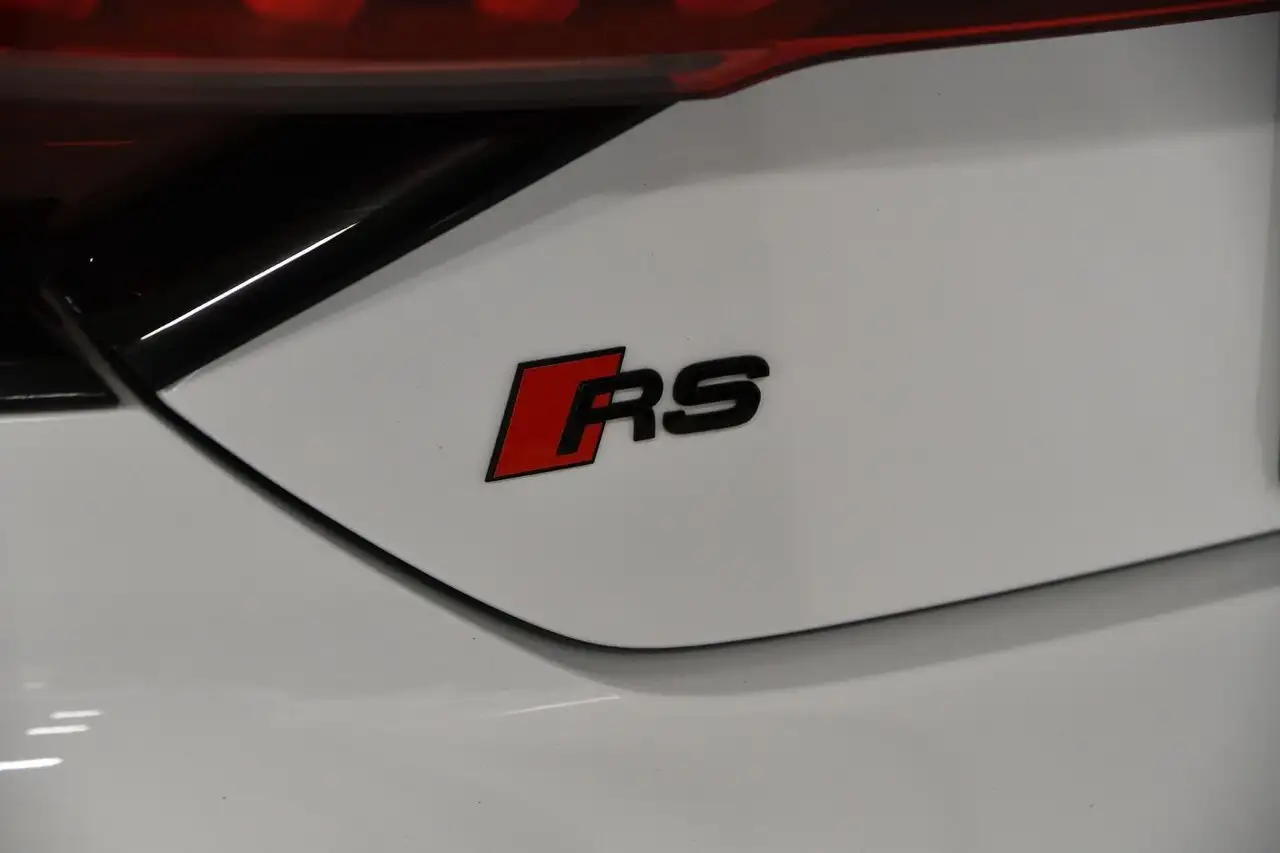 Audi RS e-tron GT photo Audi RS e-tron GT