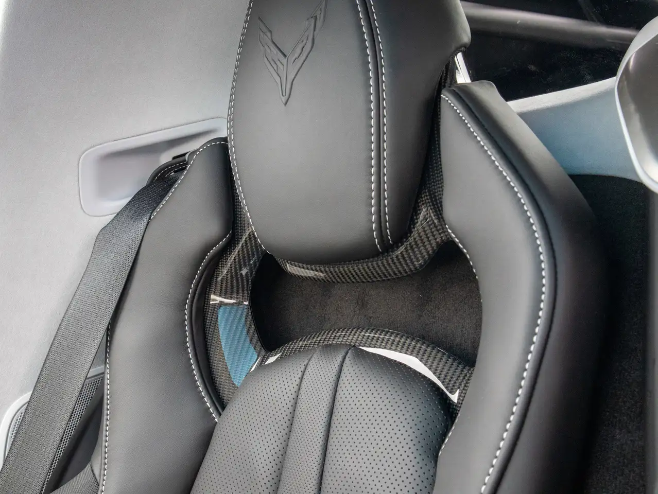 Chevrolet Corvette снимка Chevrolet Corvette