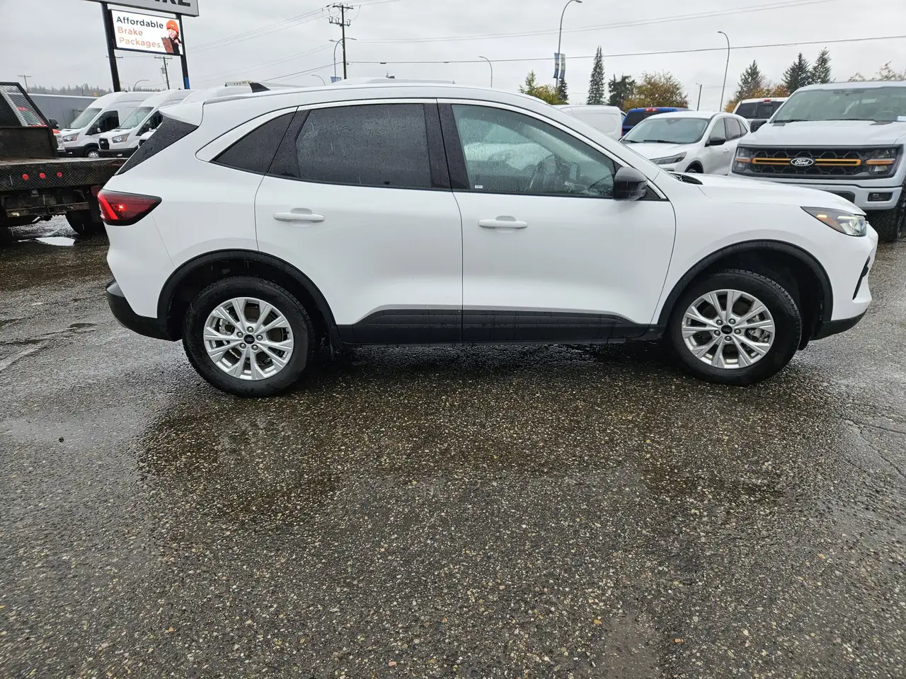 Ford Escape снимка Ford Escape