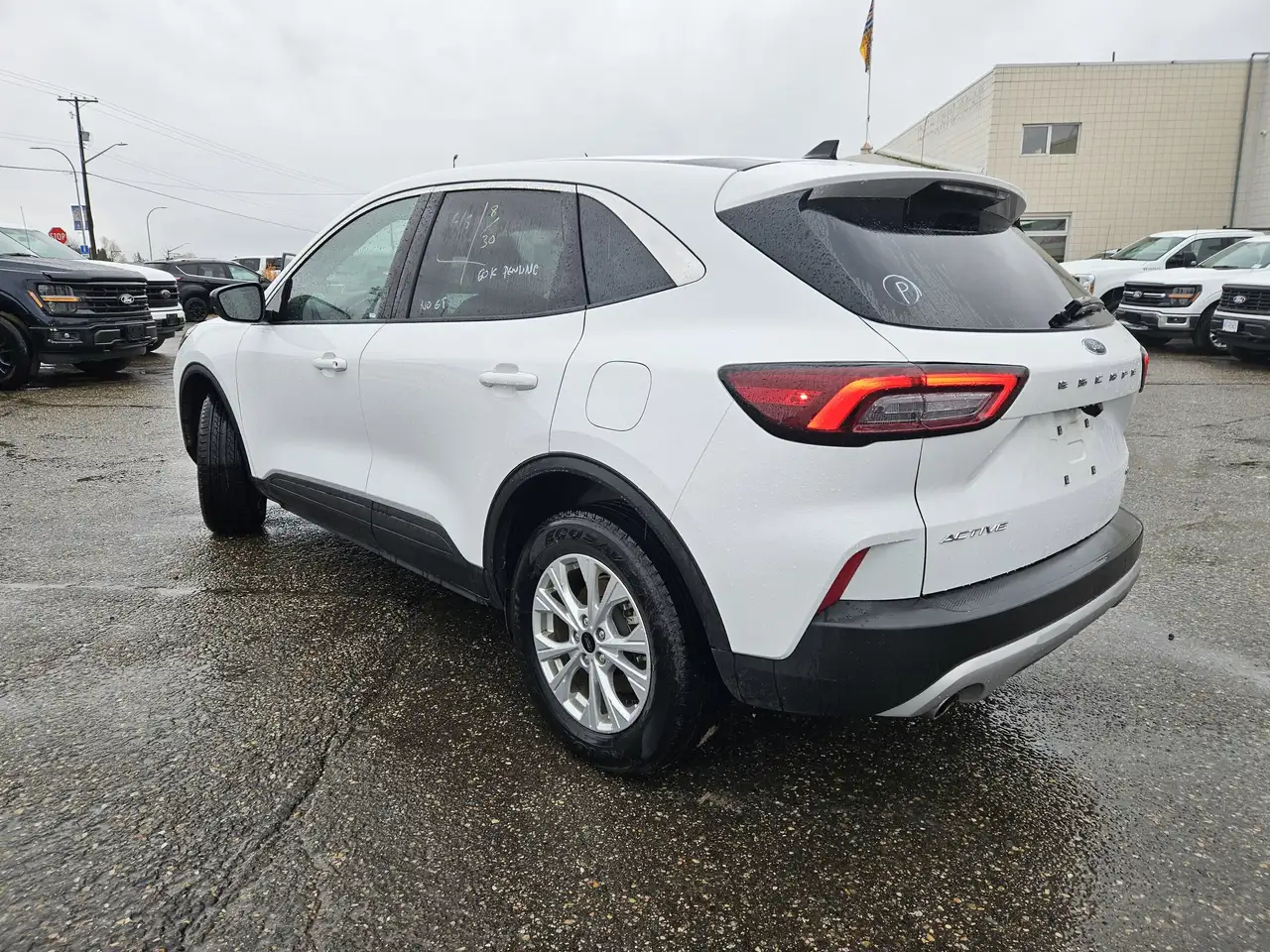 Ford Escape снимка Ford Escape
