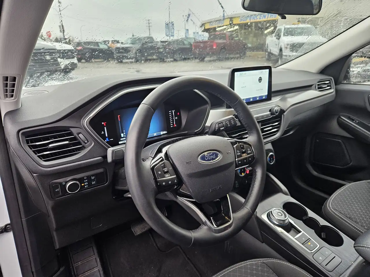 Ford Escape снимка Ford Escape