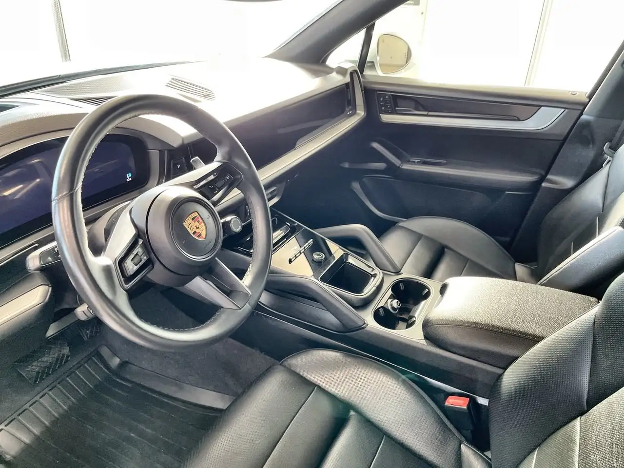 Porsche Cayenne photo Porsche Cayenne