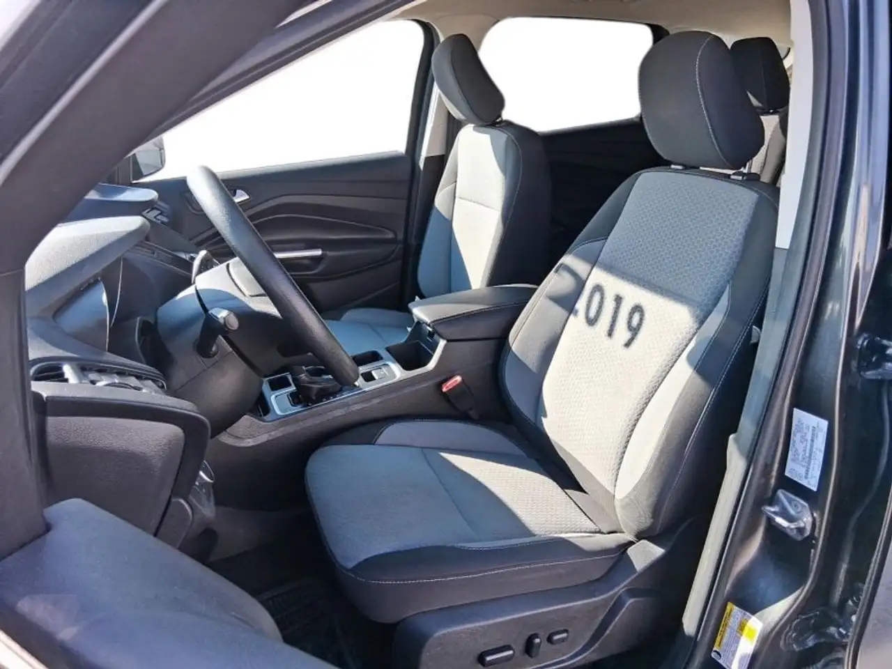 Ford Escape снимка Ford Escape