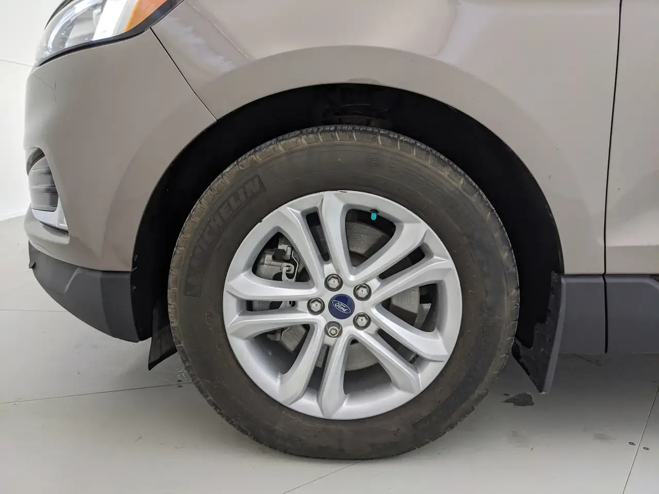 Ford Edge снимка Ford Edge
