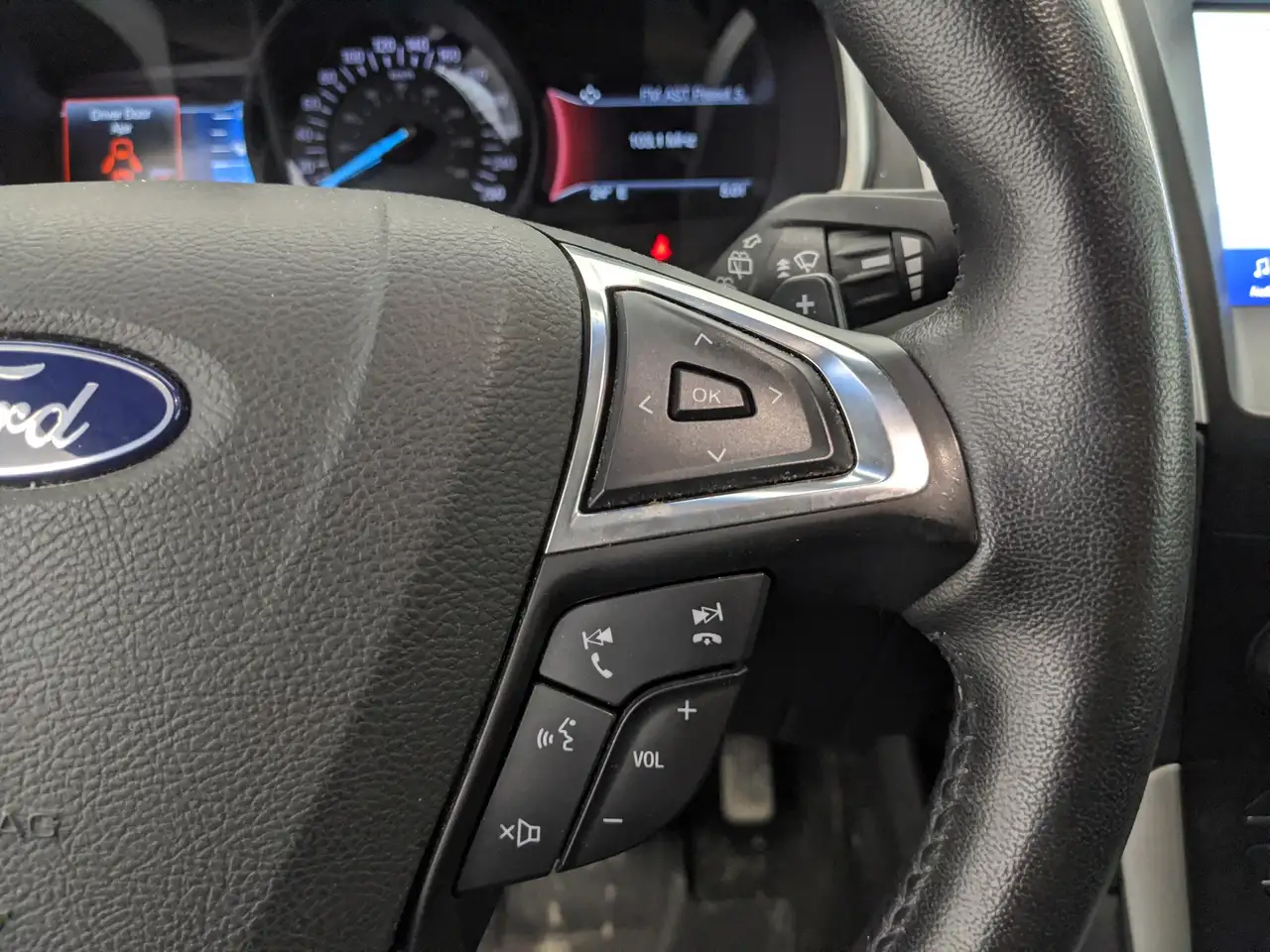 Ford Edge снимка Ford Edge
