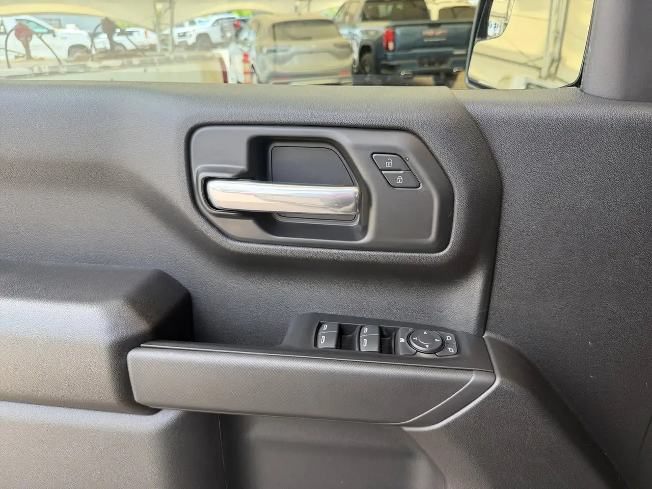 Chevrolet Silverado 1500 снимка Chevrolet Silverado 1500