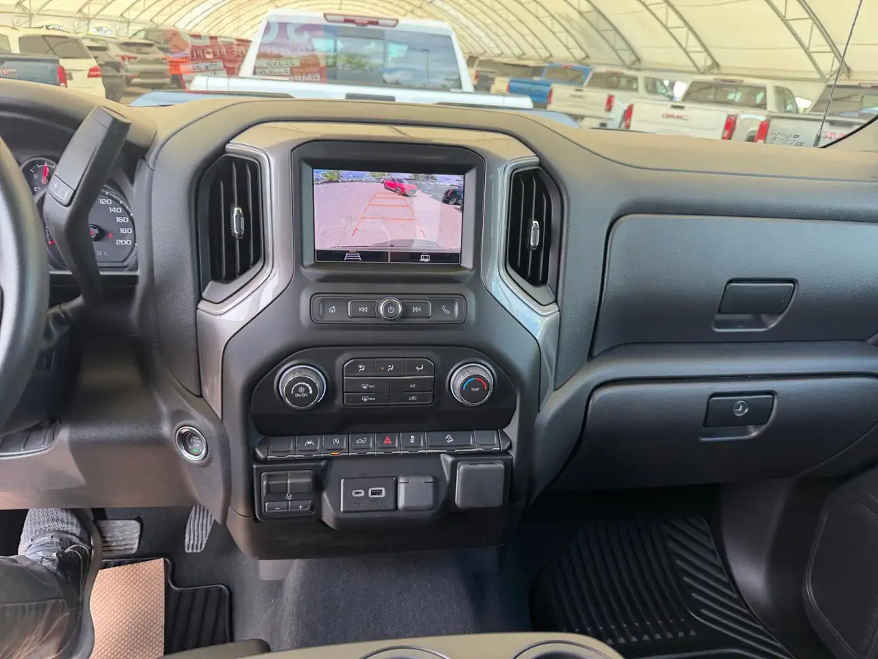 Chevrolet Silverado 1500 снимка Chevrolet Silverado 1500