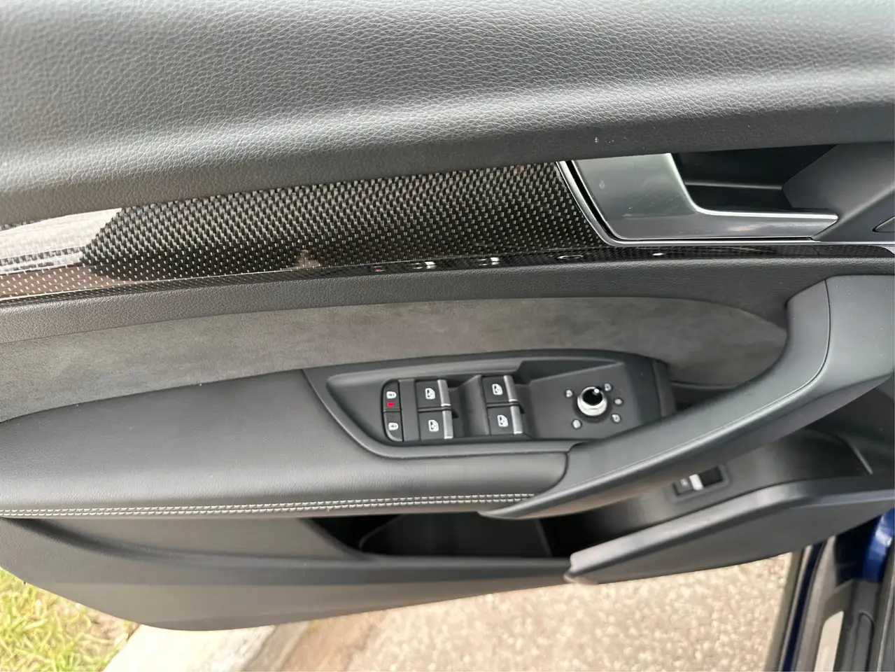 Audi SQ5 снимка Audi SQ5