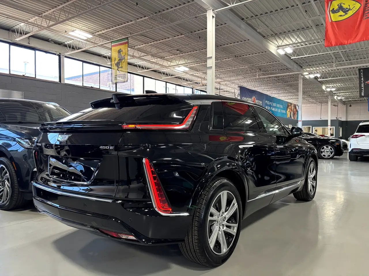 Cadillac Lyriq снимка Cadillac Lyriq