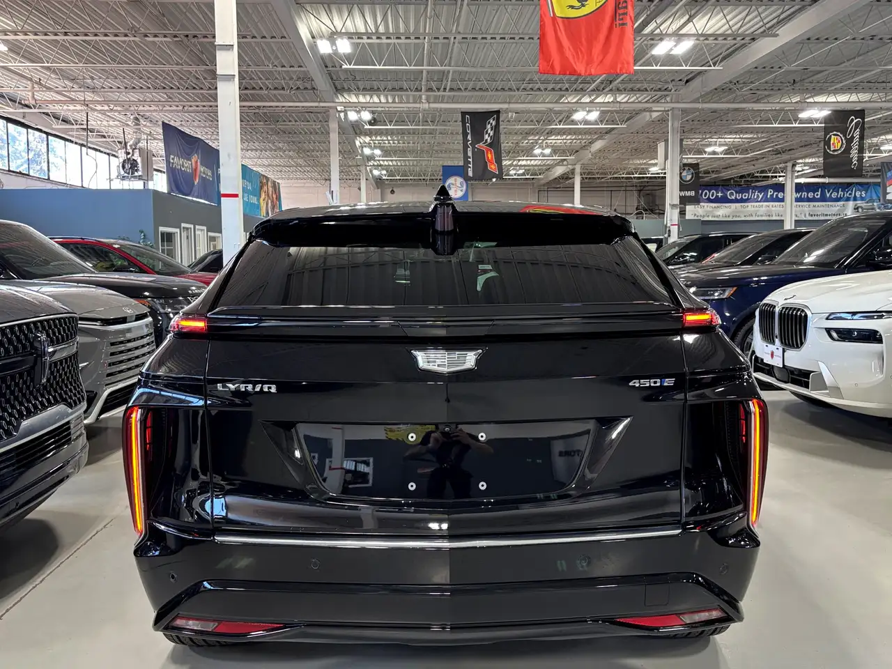 Cadillac Lyriq снимка Cadillac Lyriq