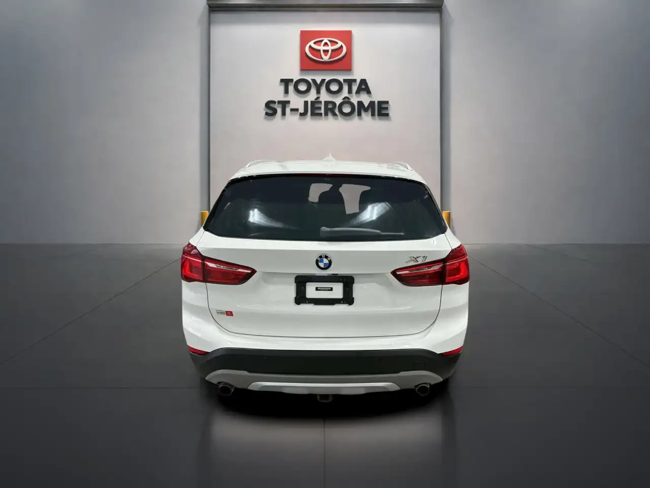 BMW X1 photo BMW X1