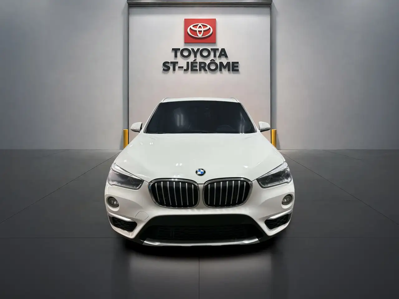 BMW X1 photo BMW X1