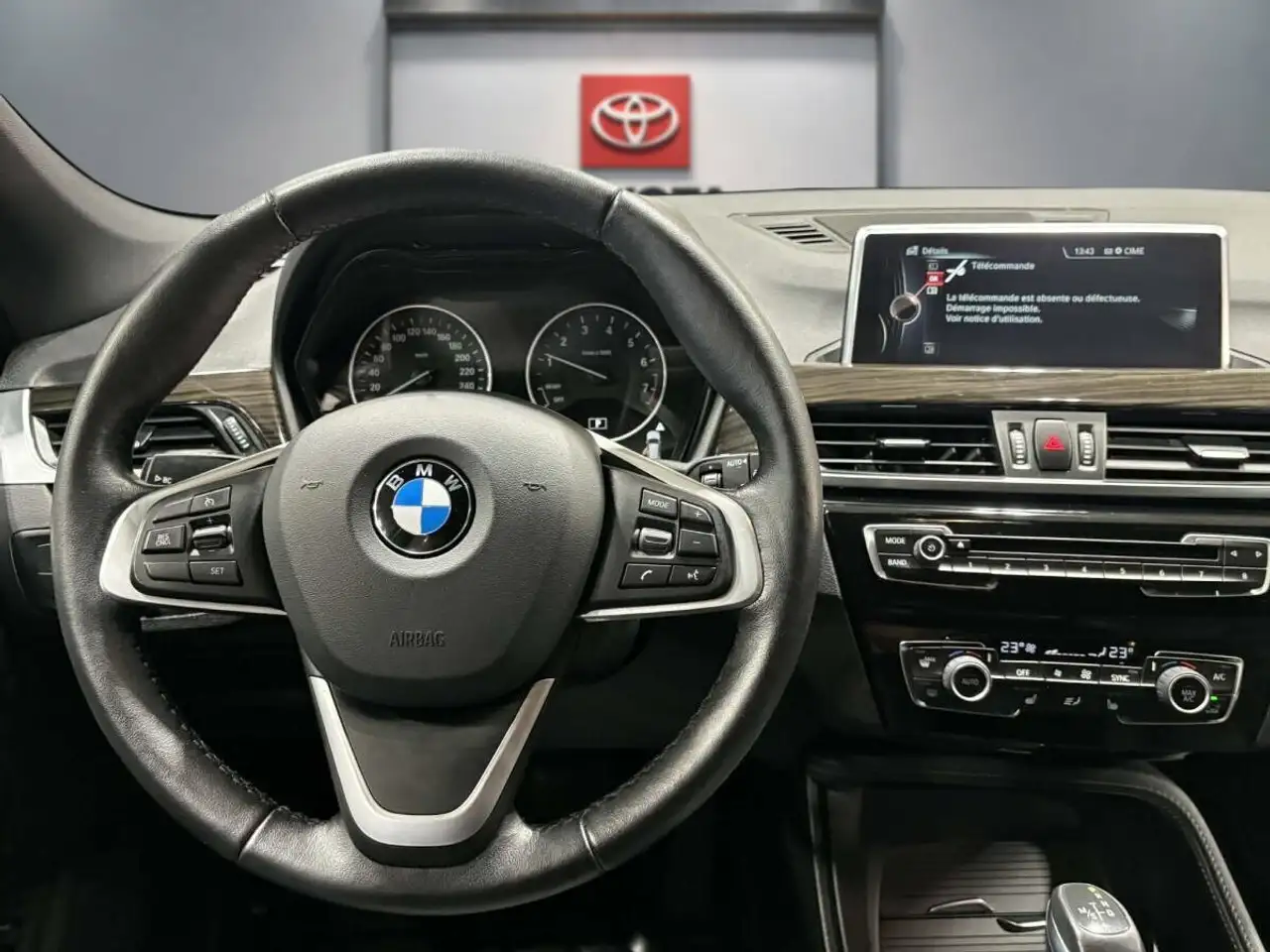 BMW X1 photo BMW X1
