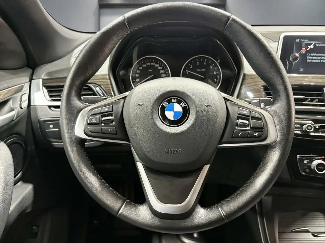 BMW X1 photo BMW X1