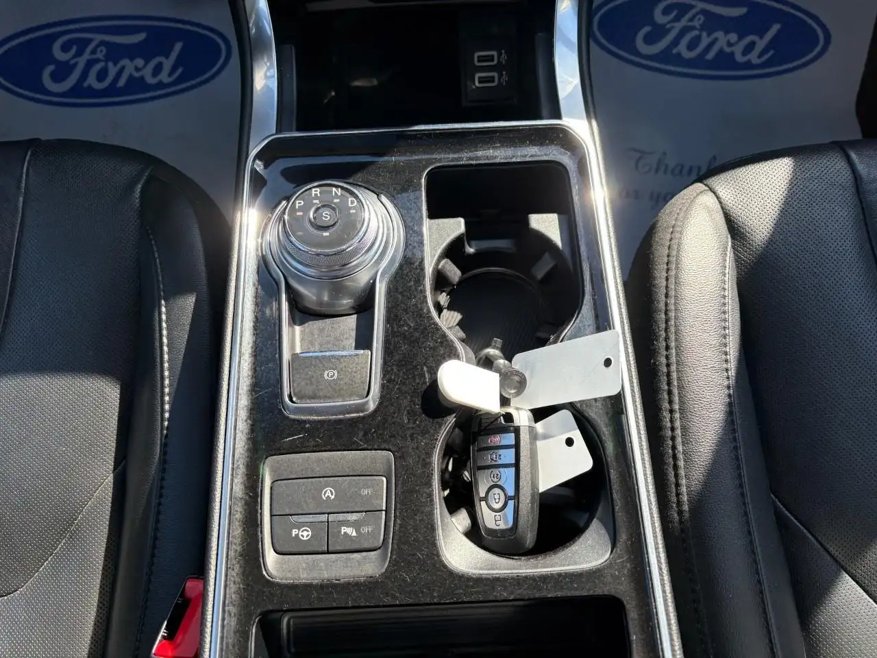 Ford Edge снимка Ford Edge