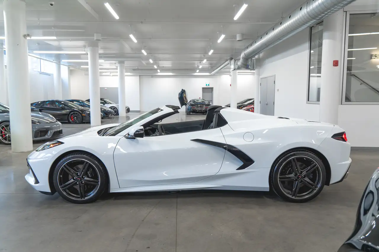 Chevrolet Corvette снимка Chevrolet Corvette