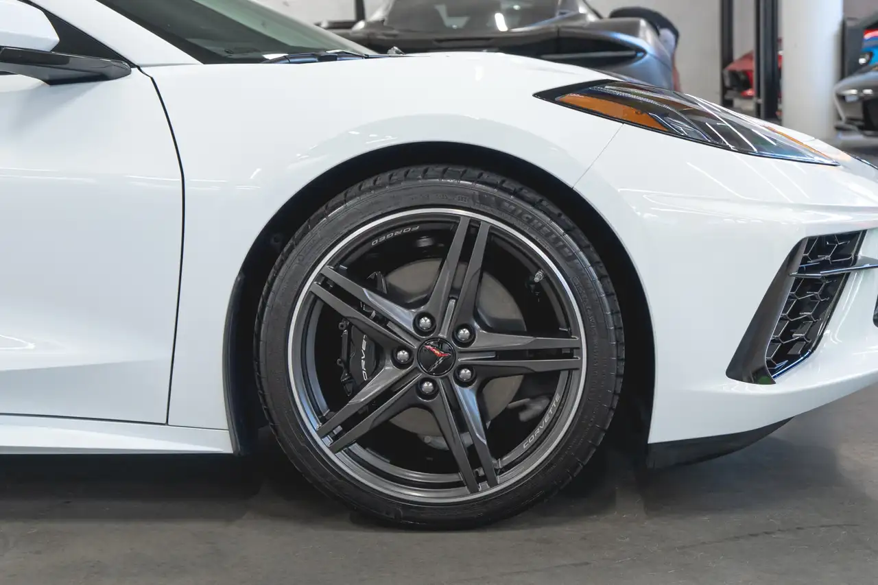 Chevrolet Corvette снимка Chevrolet Corvette