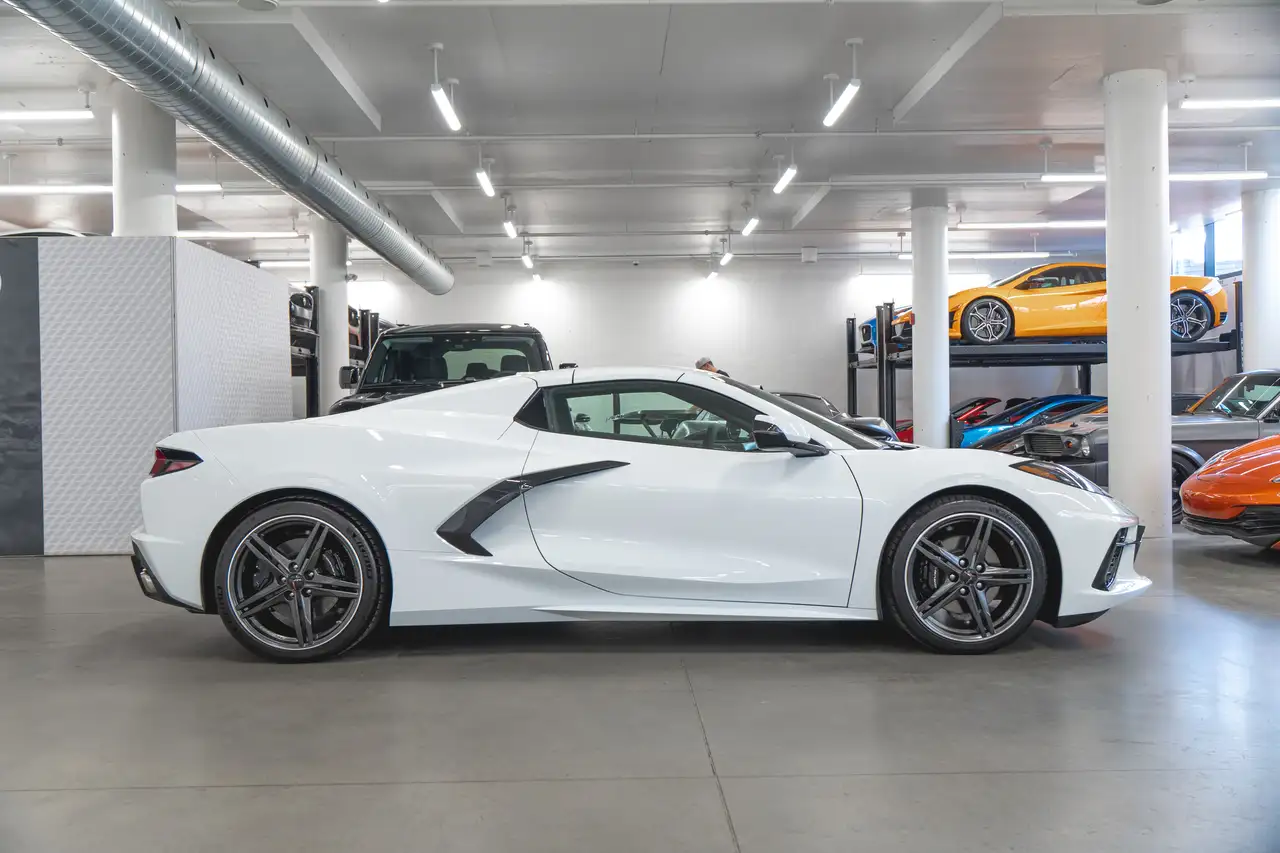 Chevrolet Corvette снимка Chevrolet Corvette