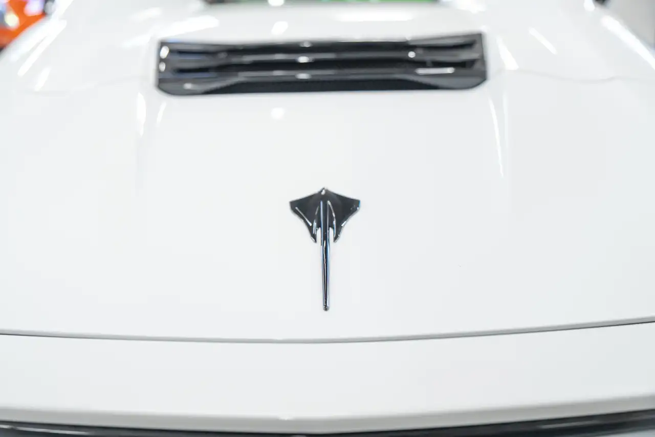 Chevrolet Corvette снимка Chevrolet Corvette