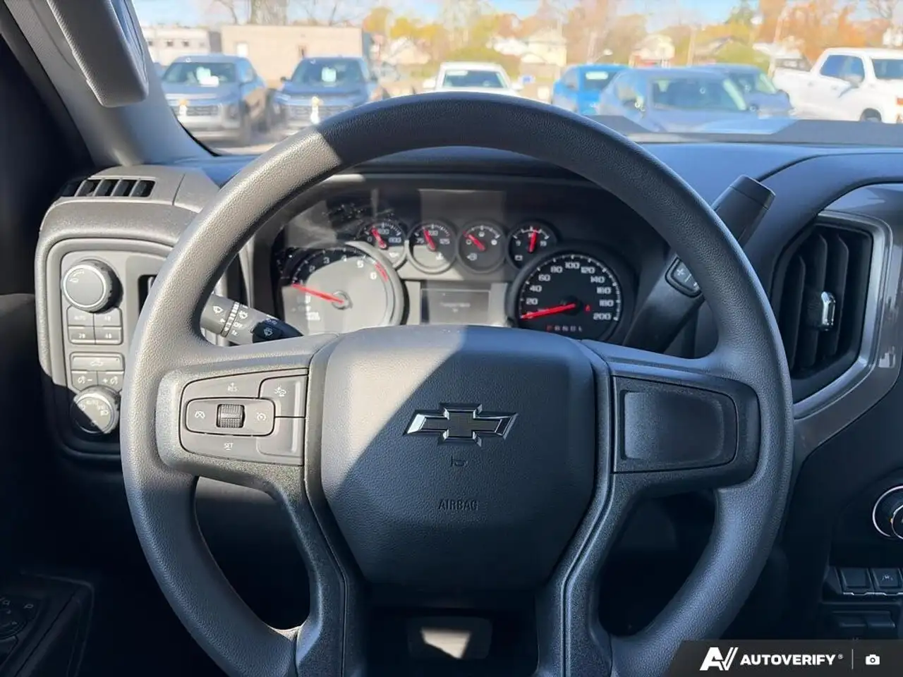Chevrolet Silverado 1500 снимка Chevrolet Silverado 1500