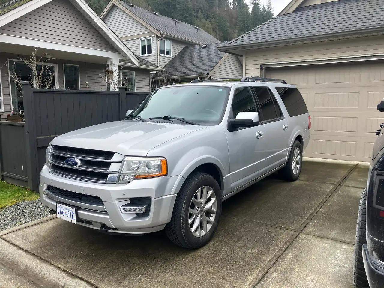 Ford Expedition снимка Ford Expedition