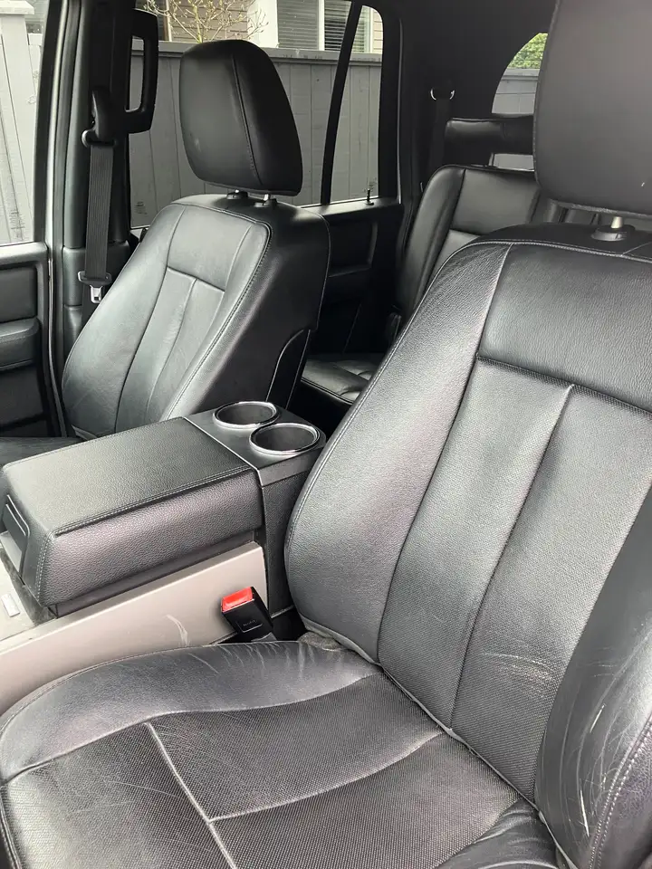 Ford Expedition снимка Ford Expedition