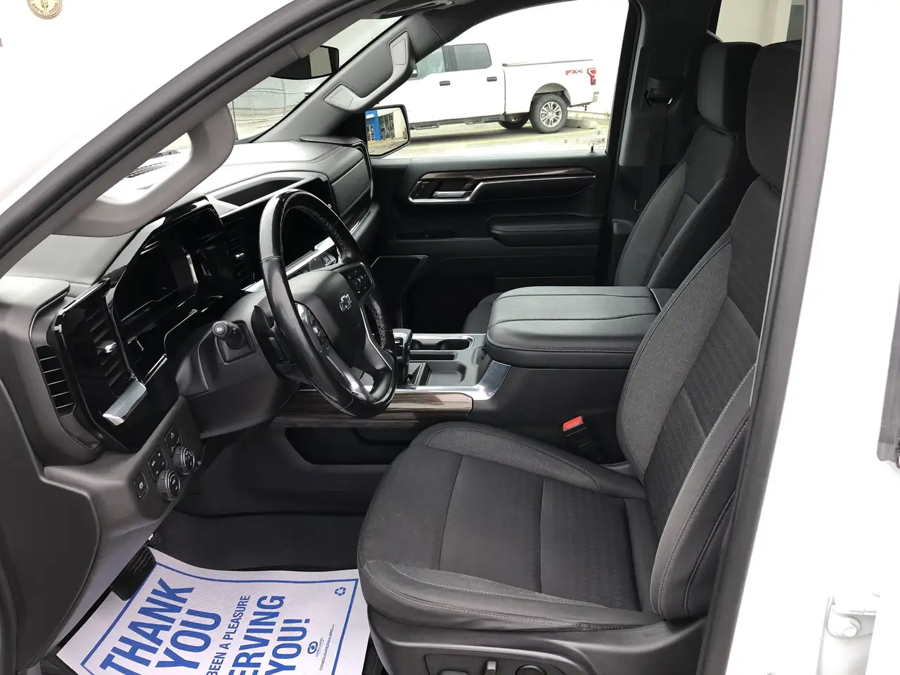 Chevrolet Silverado 1500 photo Chevrolet Silverado 1500