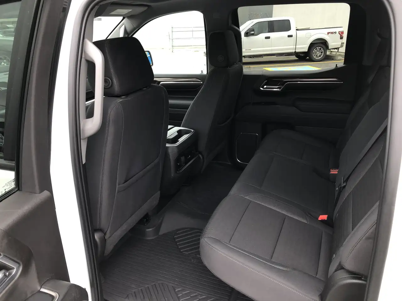 Chevrolet Silverado 1500 photo Chevrolet Silverado 1500