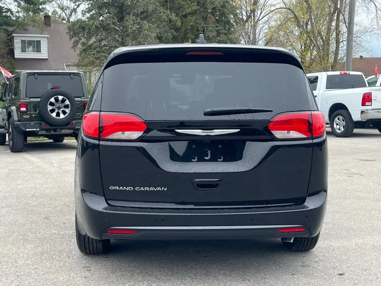 Chrysler Grand Caravan снимка Chrysler Grand Caravan