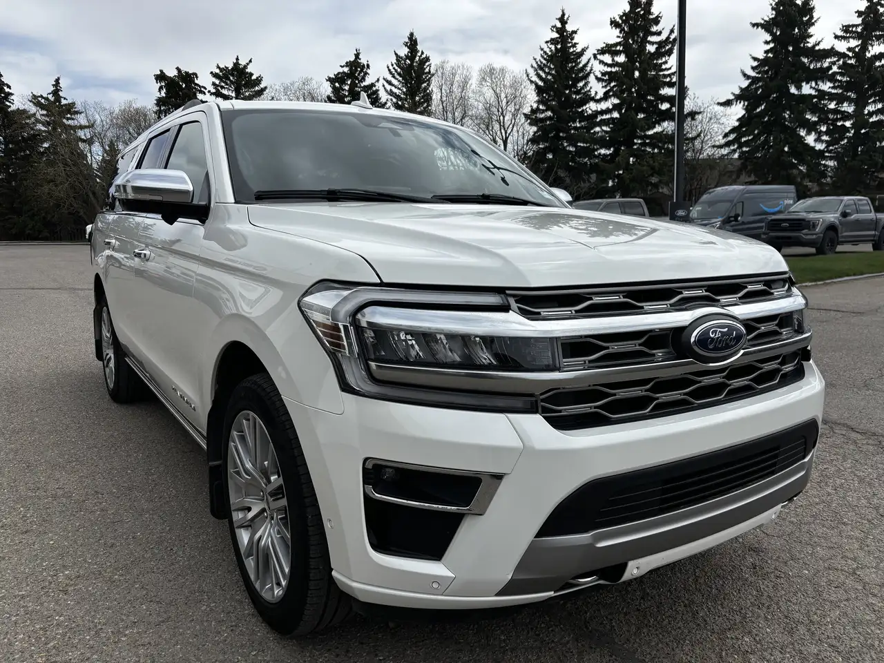 Ford Expedition снимка Ford Expedition
