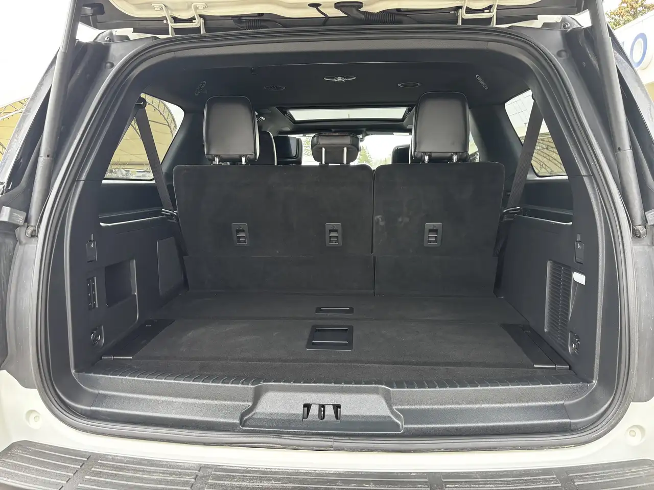 Ford Expedition снимка Ford Expedition