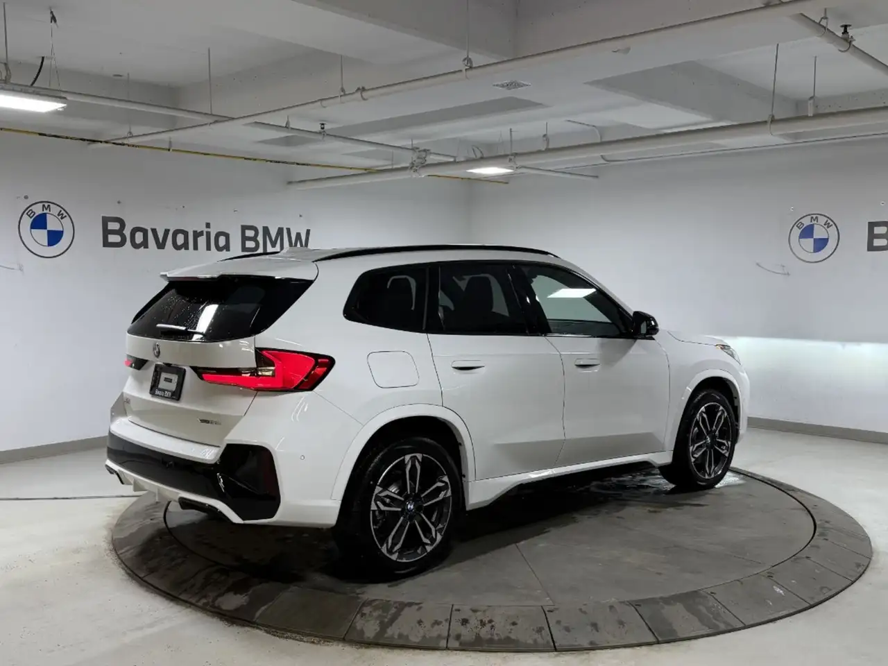 BMW X1 снимка BMW X1